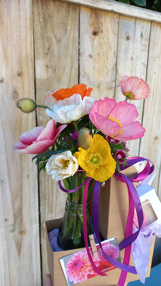 'Thinking of You' Flower Carrier