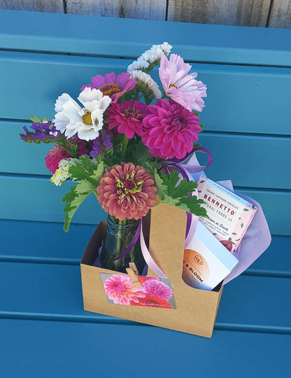 'Thinking of You' Flower Carrier