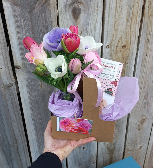 'Thinking of You' Flower Carrier