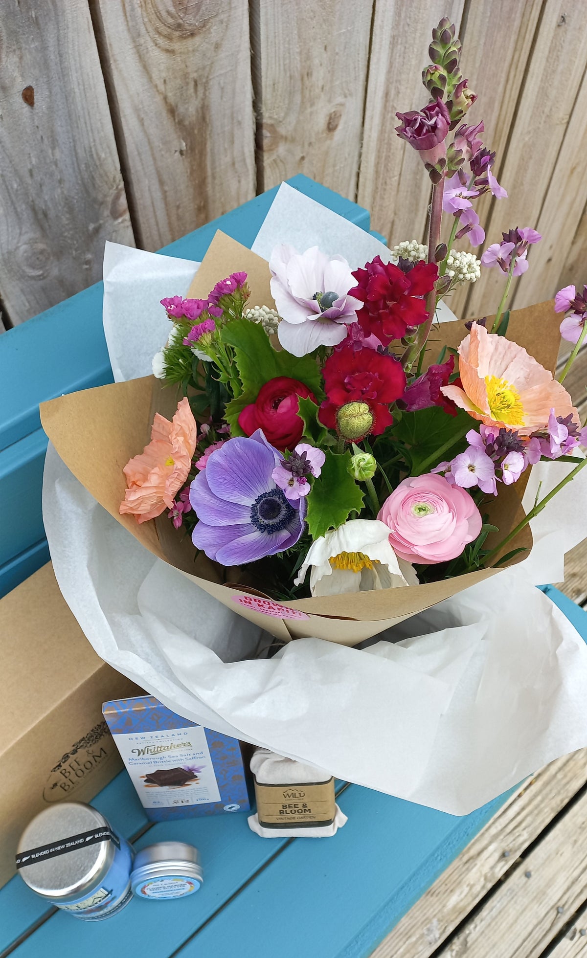 'Thinking of You' Gift Box with Fresh Flowers