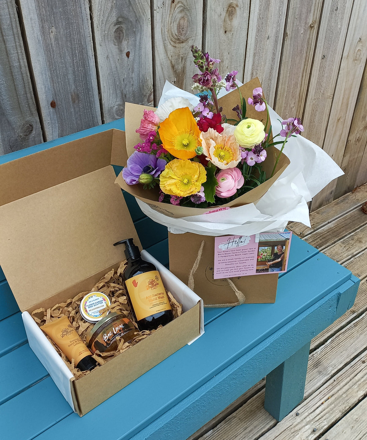 'The Bees Knees' Gift Box with Fresh Flowers