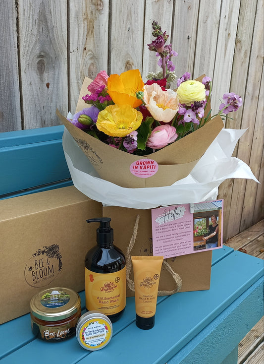 'The Bees Knees' Gift Box with Fresh Flowers