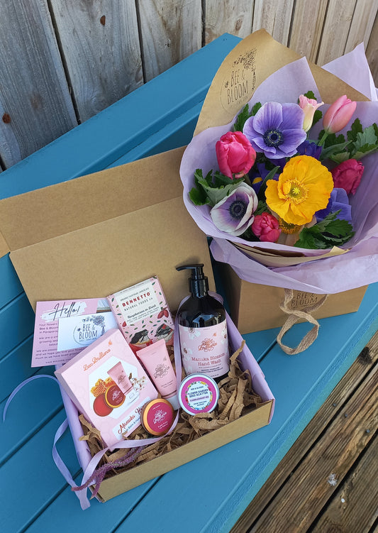 Ray of Sunshine Gift Box with Fresh Flowers